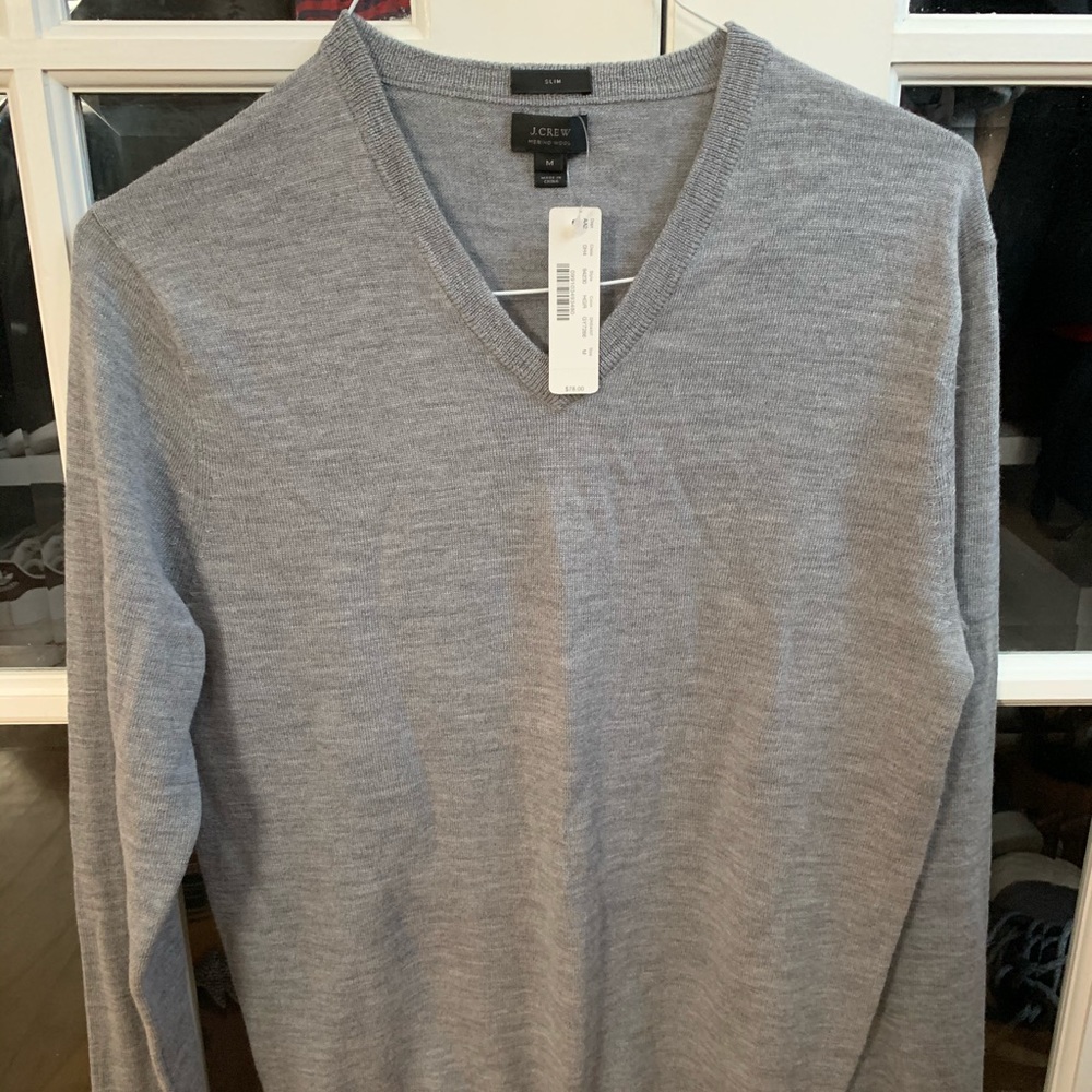 J.crew grey V neck sweater size medium slim fit